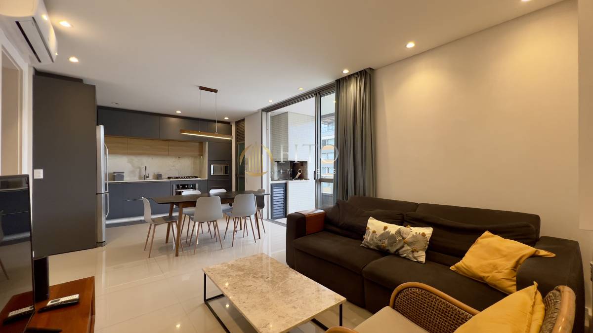 Apartamento à venda em Florianópolis, Jurerê, com 3 quartos, 90m²