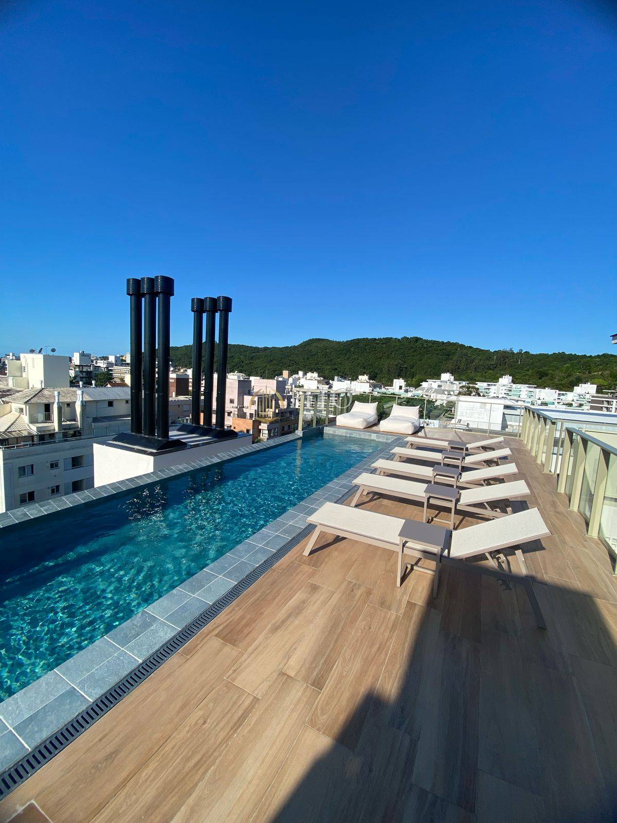 Apartamento com 01 suíte, 55,86m², à venda em Florianópolis, Jurerê Internacional