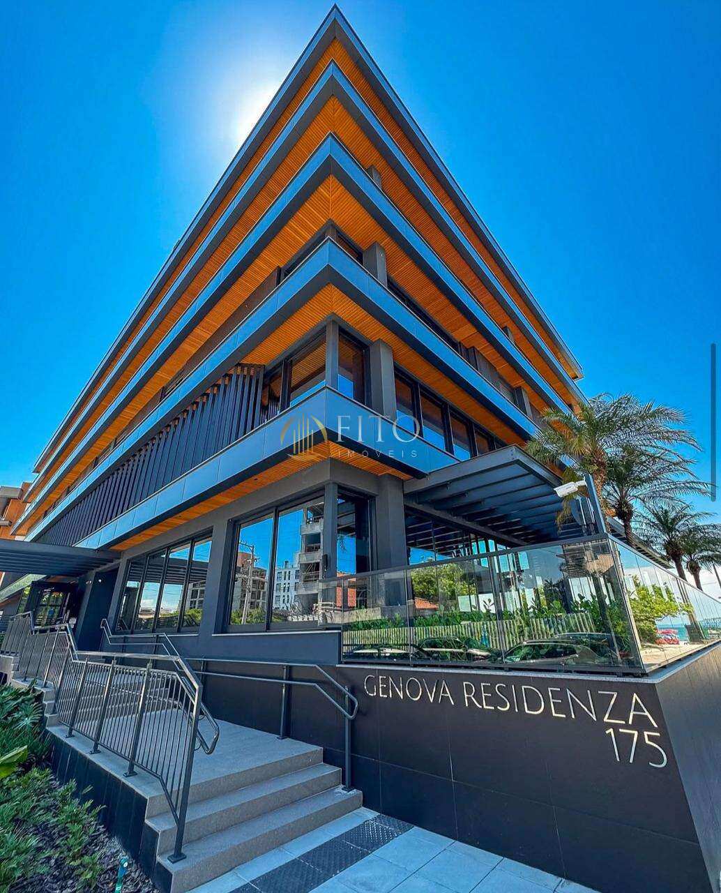 Apartamento Garden Pé na Areia com Vista Mar Definitiva – 3 Suítes em Jurerê!