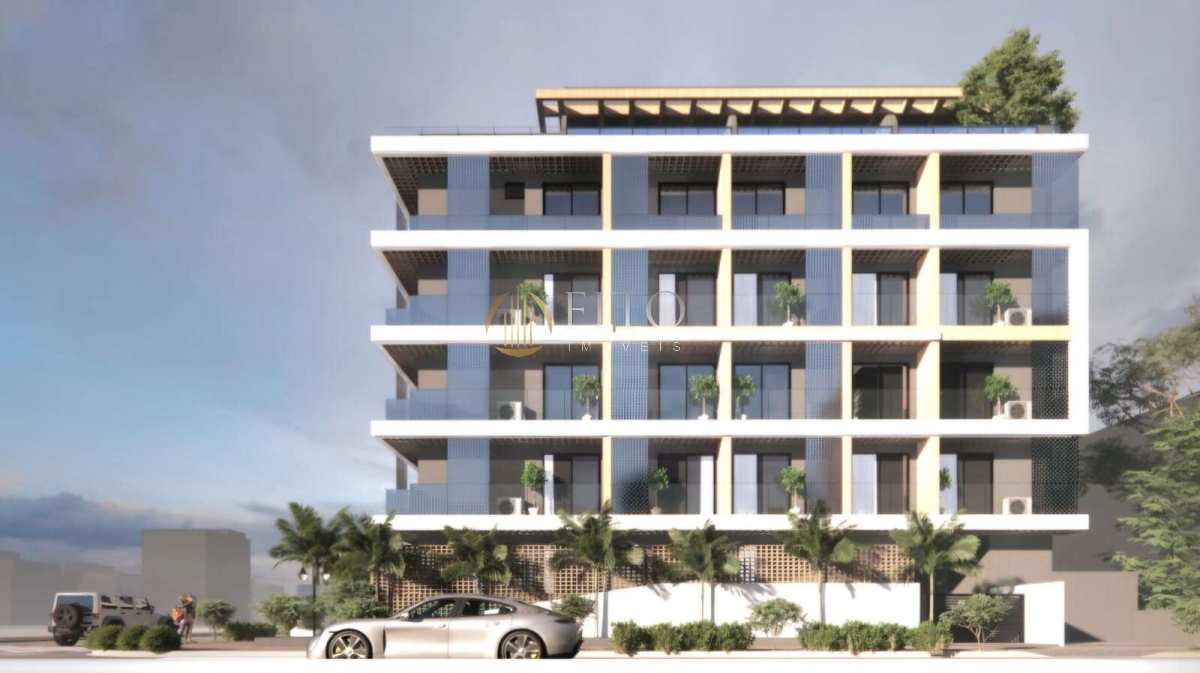 Studio cobertura à venda em Canasvieiras com vaga PCD.